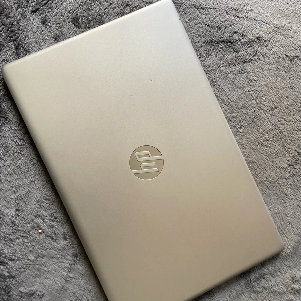 HP Silver Laptop with AMD Ryzen